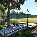 Casa Beachcomber Le Jardin Des Arts * Lagos