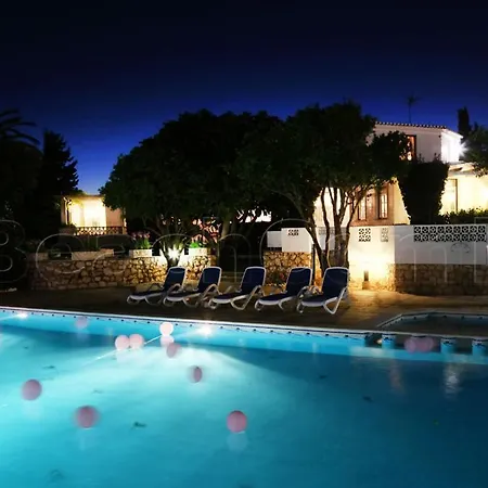 Casa Beachcomber Le Jardin Des Arts * Lagos