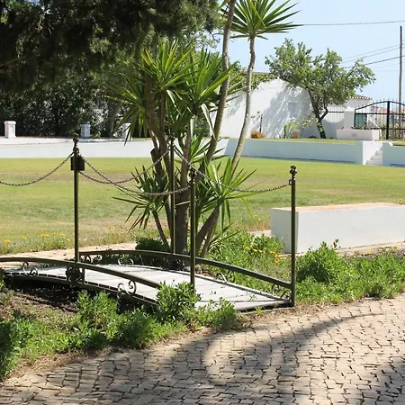 Casa Beachcomber Le Jardin Des Arts Lagos