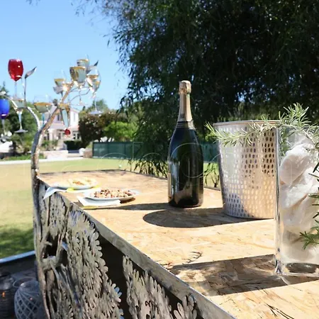 Casa Beachcomber Le Jardin Des Arts Lejlighed Lagos