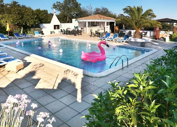 Casa Beachcomber Le Jardin Des Arts * Lagos