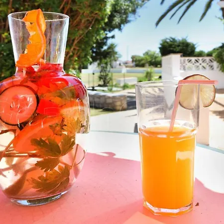 Casa Beachcomber Le Jardin Des Arts Lagos