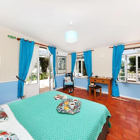 Casa Beachcomber Le Jardin Des Arts * Lagos