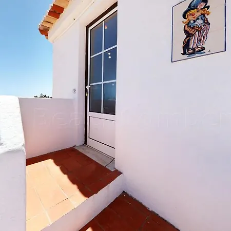 Casa Beachcomber Le Jardin Des Arts * Lagos