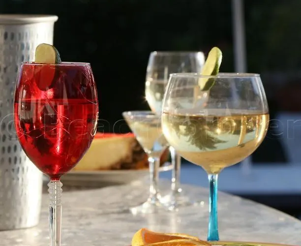 Casa Beachcomber Le Jardin Des Arts Lagos