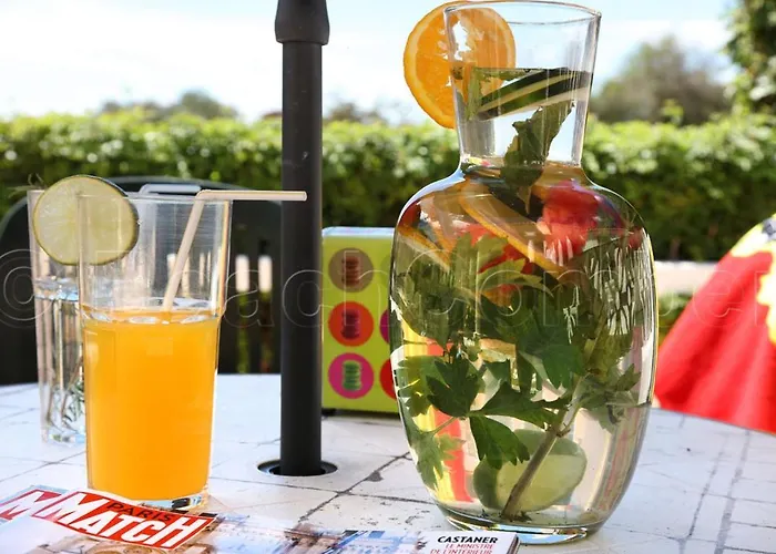 Casa Beachcomber Le Jardin Des Arts Lagos