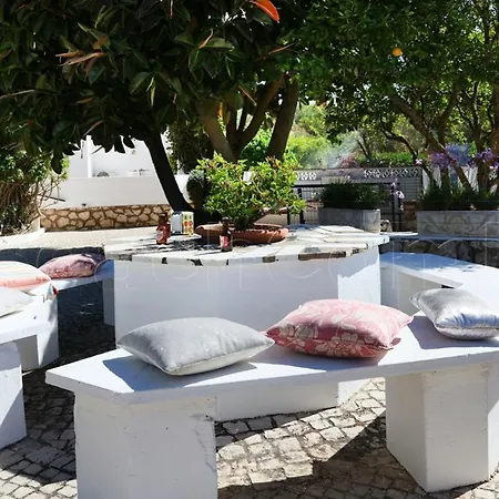 Casa Beachcomber Le Jardin Des Arts * Λάγος