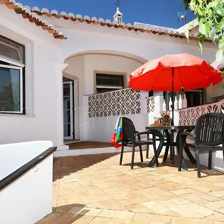 Casa Beachcomber Le Jardin Des Arts * Λάγος